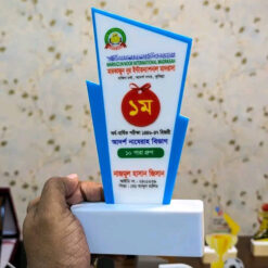Alternative view of Premium Acrylic Award Crest - A20