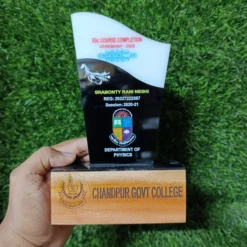 Alternative view of Premium Acrylic Award Crest - A24