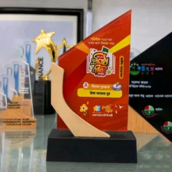 Alternative view of Premium Acrylic Award Crest - A06